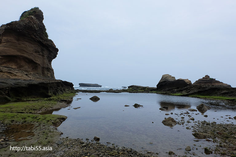 犬城海岸・馬立の岩屋（種子島）／Injo coast・Rock house of Horse (Tanegashima) 