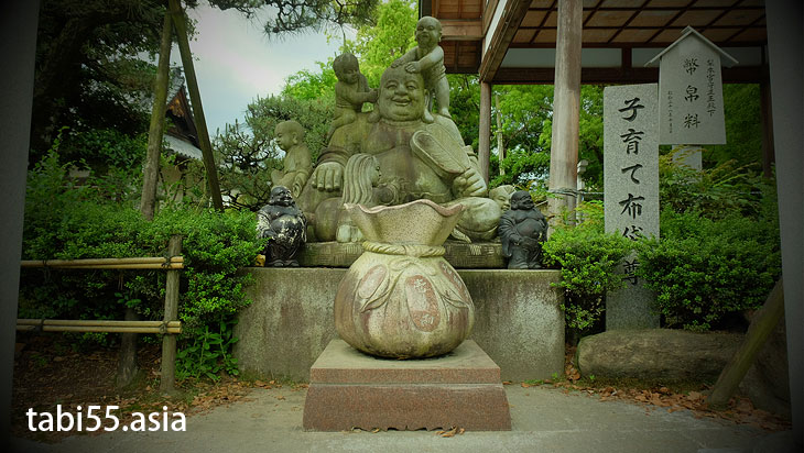 高松空港から高松駅の間「田村神社」で、多くの神々にあってきた（香川）