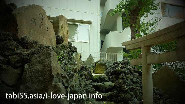 築地市場から徒歩圏！富士塚のある「鐵砲洲稲荷神社」