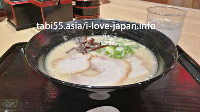 福岡空港！ラーメン滑走路FUKで、博多ラーメンを